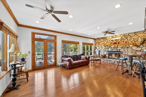 Tiny photo for 4 Bernay Court, Cary, IL 60013 (MLS # 12347841)
