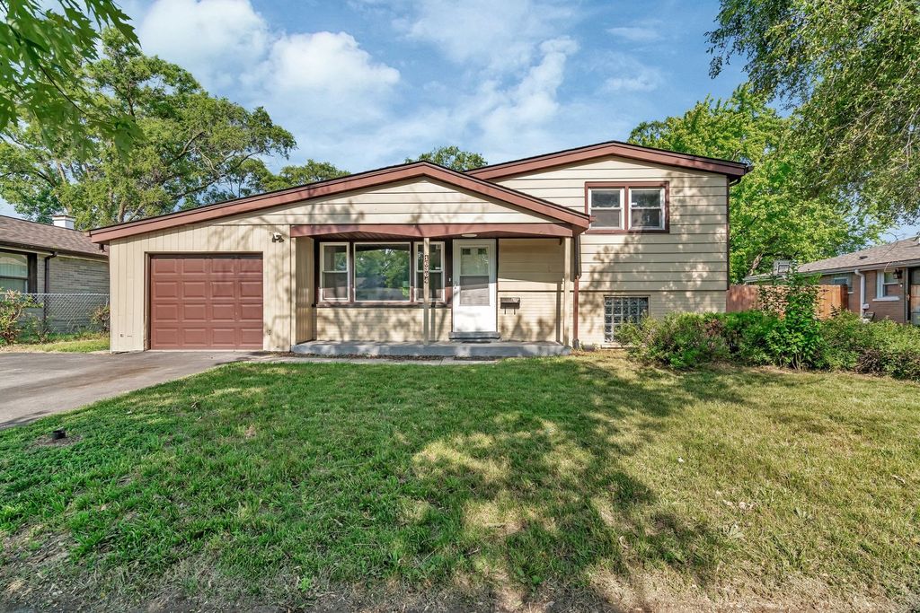 Photo for 16364 California Avenue, Markham, IL 60428 (MLS # 12505669)