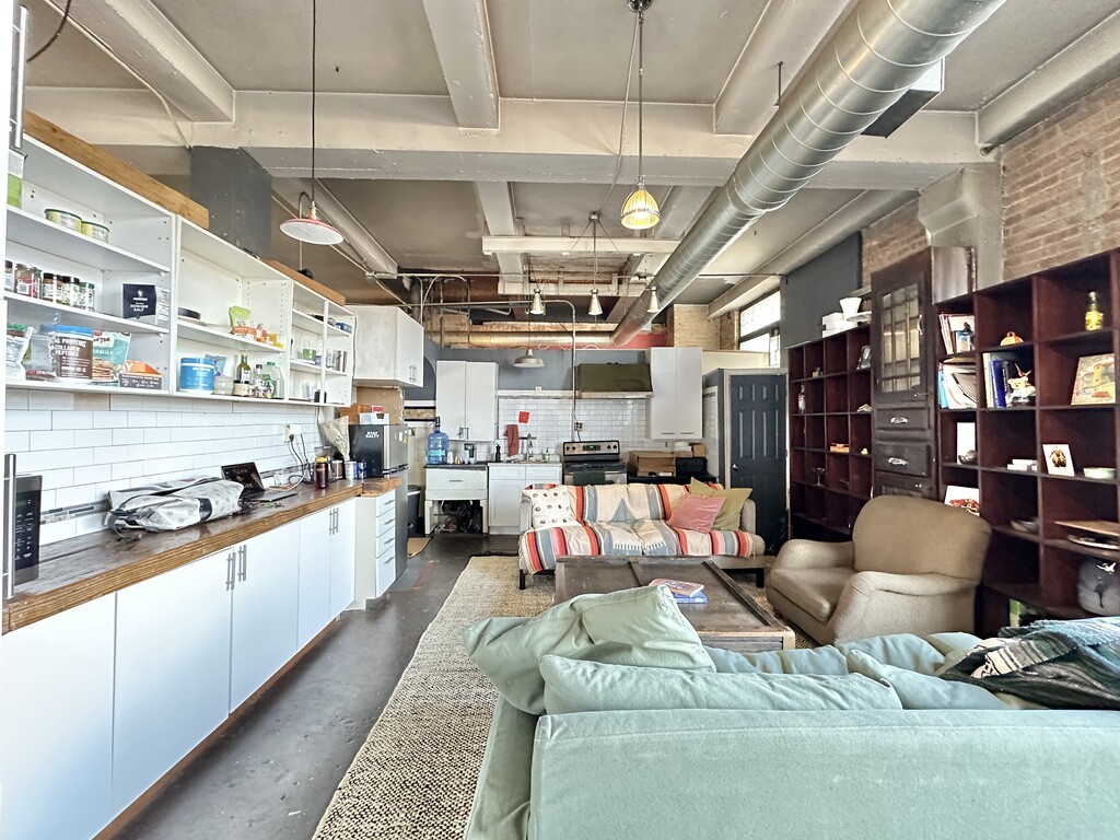 3144 W CARROLL Street 2H