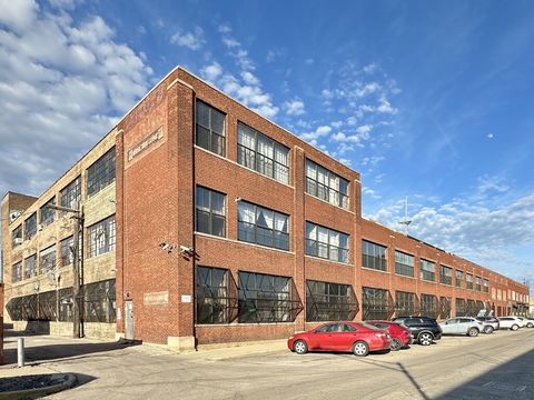 3144 W CARROLL Street 2H Chicago IL 60612