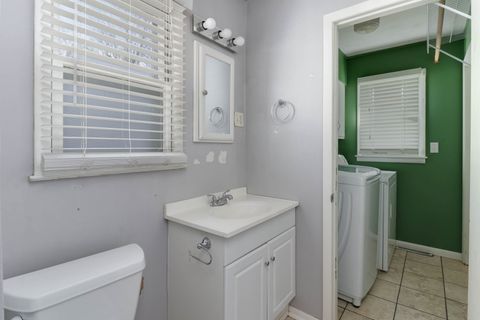 Tiny photo for 701 E Buchanan Street, Bloomington, IL 61701 (MLS # 12611061)