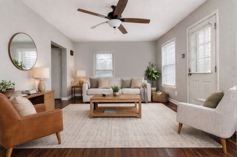 Tiny photo for 701 E Buchanan Street, Bloomington, IL 61701 (MLS # 12611061)