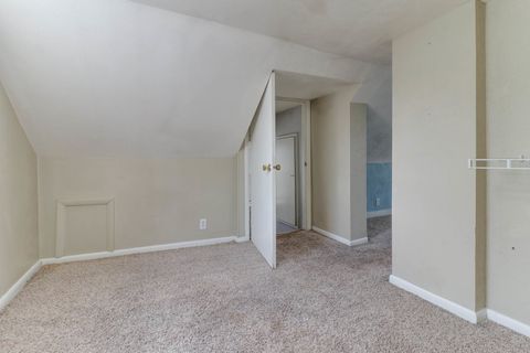 Tiny photo for 701 E Buchanan Street, Bloomington, IL 61701 (MLS # 12611061)