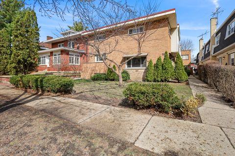 Photo of 1414 W Sherwin Avenue #C, Chicago, IL 60626 (MLS # 12540664)