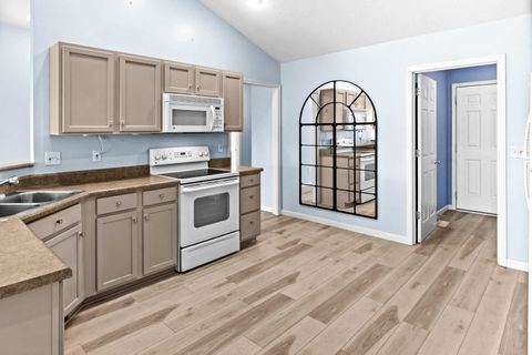 Tiny photo for 15 Ashling Court, Bloomington, IL 61704 (MLS # 12615646)