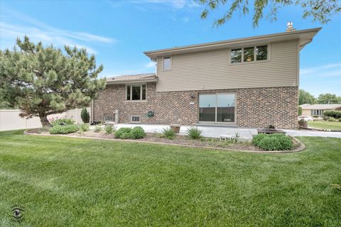 Tiny photo for 15102 Sunset Ridge Drive, Orland Park, IL 60462 (MLS # 12674046)