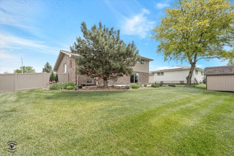 Tiny photo for 15102 Sunset Ridge Drive, Orland Park, IL 60462 (MLS # 12674046)