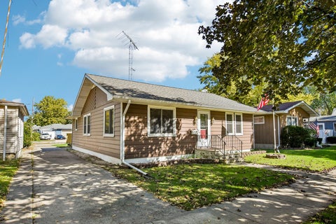 Tiny photo for 724 Douglas Street, Morris, IL 60450 (MLS # 12778195)