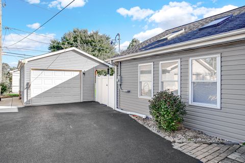 Tiny photo for 4320 W 99th Place, Oak Lawn, IL 60453 (MLS # 12490593)