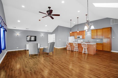 Tiny photo for 4320 W 99th Place, Oak Lawn, IL 60453 (MLS # 12490593)