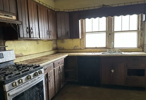 Tiny photo for 706 E Park Street, Duquoin, IL 62832 (MLS # 12587101)