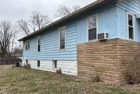 Tiny photo for 706 E Park Street, Duquoin, IL 62832 (MLS # 12587101)