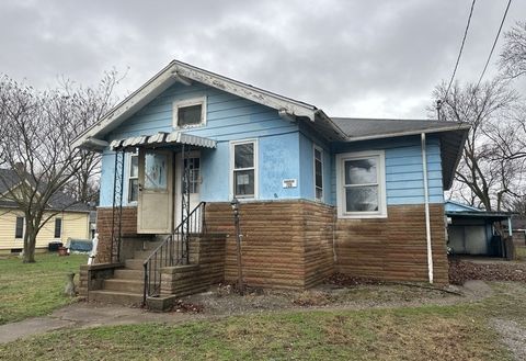 Photo of 706 E Park Street, Duquoin, IL 62832 (MLS # 12587101)