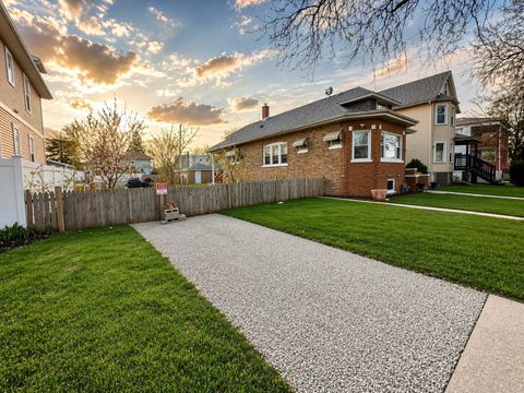 Tiny photo for 816 S 14th Avenue, Maywood, IL 60153 (MLS # 12623128)