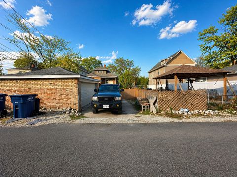 Tiny photo for 816 S 14th Avenue, Maywood, IL 60153 (MLS # 12623128)