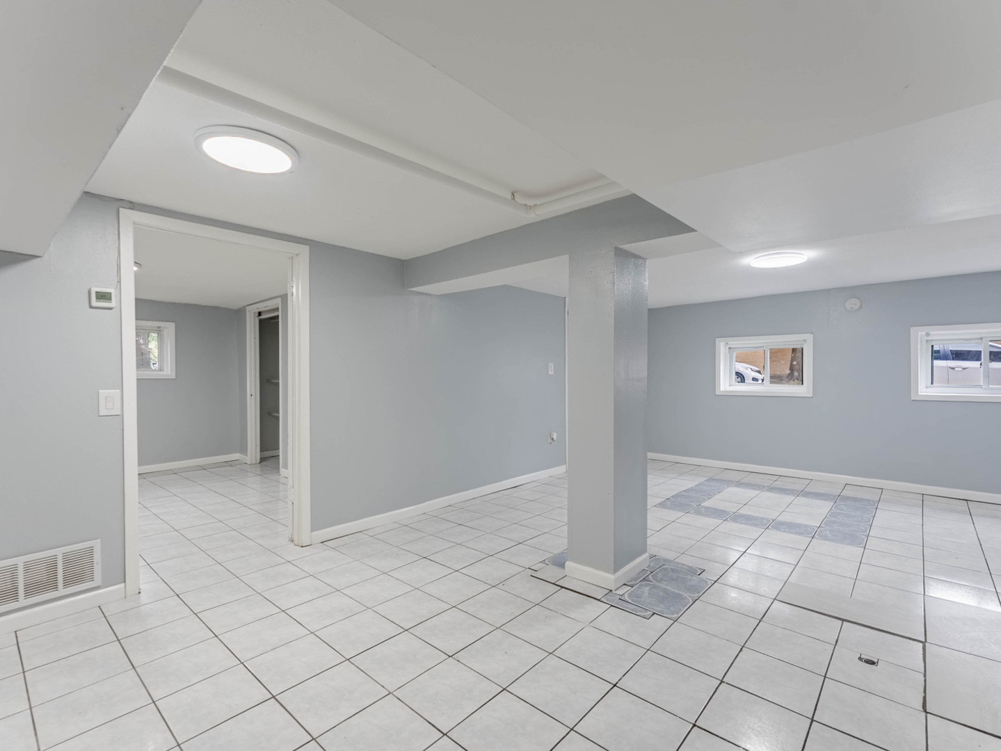 3815 W Roscoe Street Garden