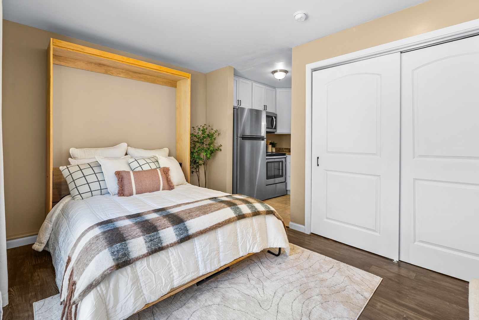 32 Montego Colony 4