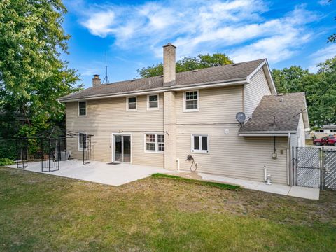 Tiny photo for 1000 N Westgate Road, Mount Prospect, IL 60056 (MLS # 12488450)