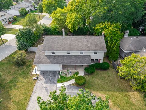 Tiny photo for 1000 N Westgate Road, Mount Prospect, IL 60056 (MLS # 12488450)