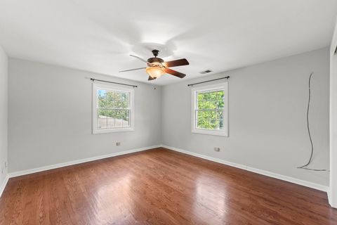 Tiny photo for 1000 N Westgate Road, Mount Prospect, IL 60056 (MLS # 12488450)