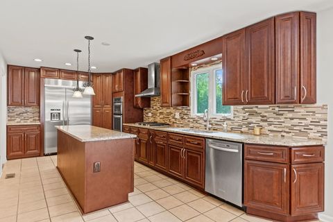 Tiny photo for 1000 N Westgate Road, Mount Prospect, IL 60056 (MLS # 12488450)