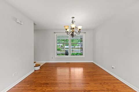 Tiny photo for 1000 N Westgate Road, Mount Prospect, IL 60056 (MLS # 12488450)