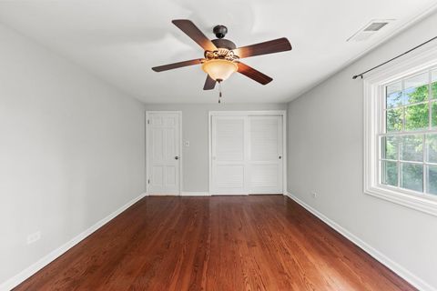 Tiny photo for 1000 N Westgate Road, Mount Prospect, IL 60056 (MLS # 12488450)