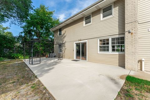 Tiny photo for 1000 N Westgate Road, Mount Prospect, IL 60056 (MLS # 12488450)