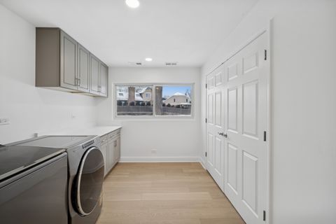 Tiny photo for 4018 Yorkshire Court, Northbrook, IL 60062 (MLS # 12544557)