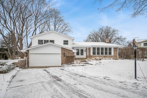Tiny photo for 4018 Yorkshire Court, Northbrook, IL 60062 (MLS # 12544557)