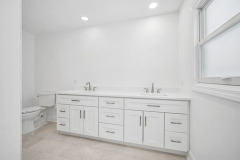 Tiny photo for 4018 Yorkshire Court, Northbrook, IL 60062 (MLS # 12544557)