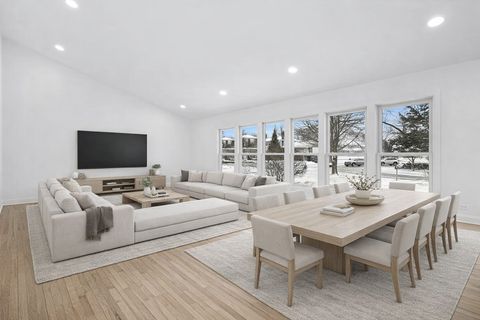 Tiny photo for 4018 Yorkshire Court, Northbrook, IL 60062 (MLS # 12544557)