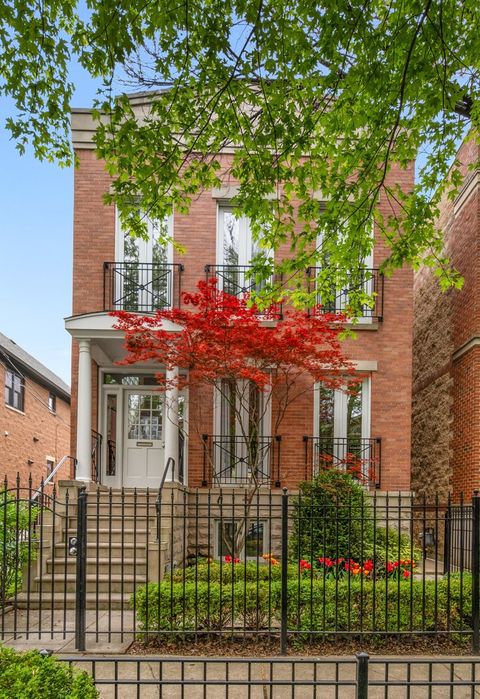 Photo of 2715 N Bosworth Avenue, Chicago, IL 60614 (MLS # 12703174)