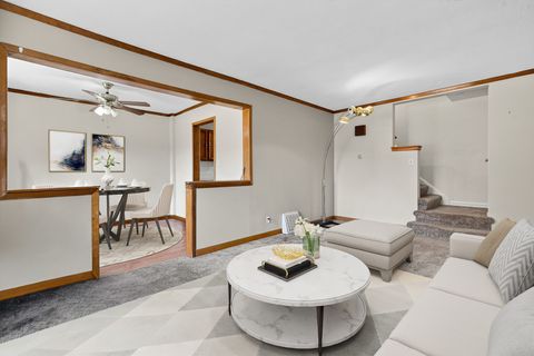 Tiny photo for 307 Hyde Park Avenue, Bellwood, IL 60104 (MLS # 12501361)