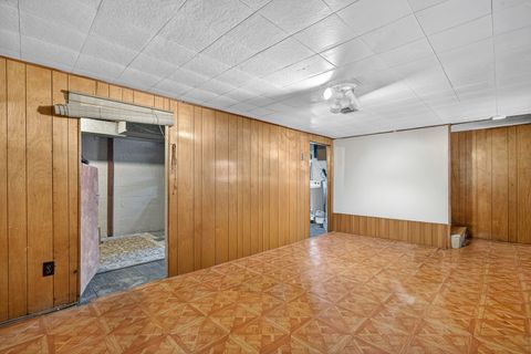 Tiny photo for 307 Hyde Park Avenue, Bellwood, IL 60104 (MLS # 12501361)