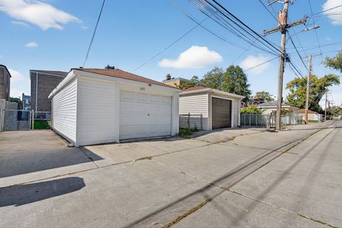 Tiny photo for 307 Hyde Park Avenue, Bellwood, IL 60104 (MLS # 12501361)