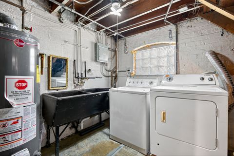 Tiny photo for 307 Hyde Park Avenue, Bellwood, IL 60104 (MLS # 12501361)