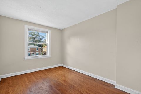 Tiny photo for 307 Hyde Park Avenue, Bellwood, IL 60104 (MLS # 12501361)