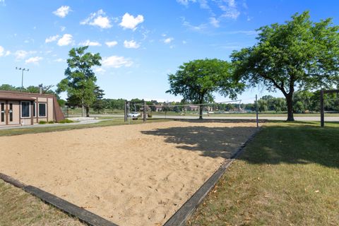 Tiny photo for 49 Oak Hill Colony #12, Fox Lake, IL 60020 (MLS # 12589122)