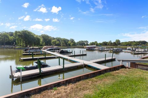 Tiny photo for 49 Oak Hill Colony #12, Fox Lake, IL 60020 (MLS # 12589122)