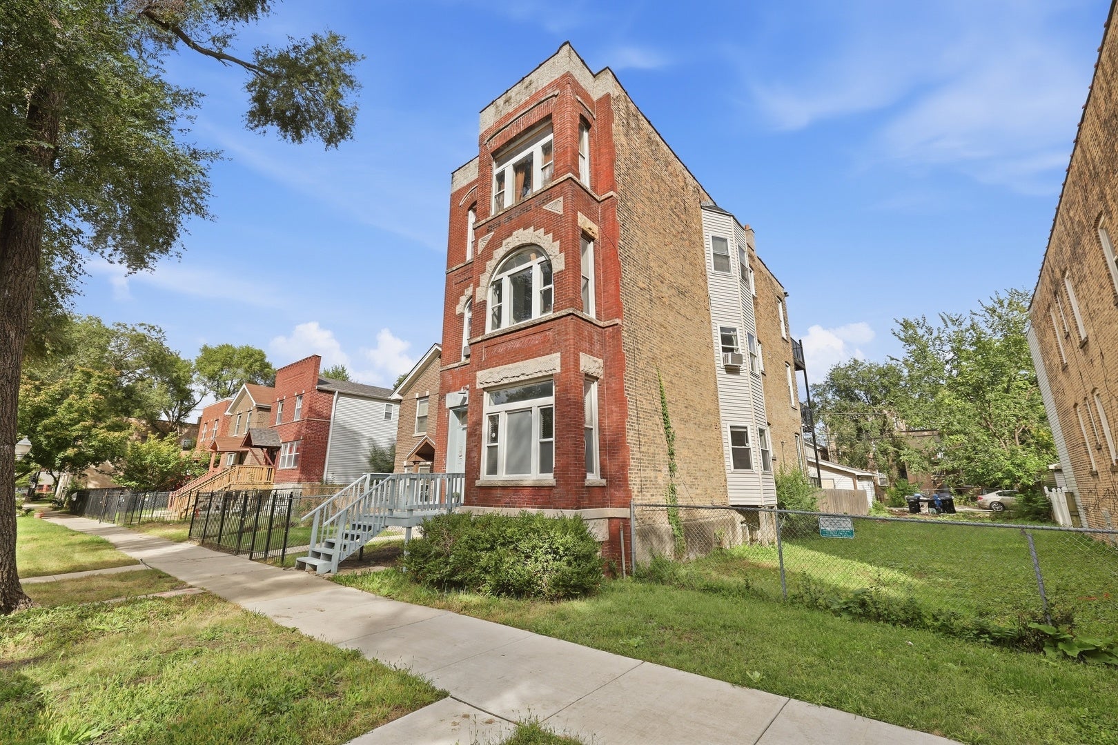 1233 S Spaulding Avenue