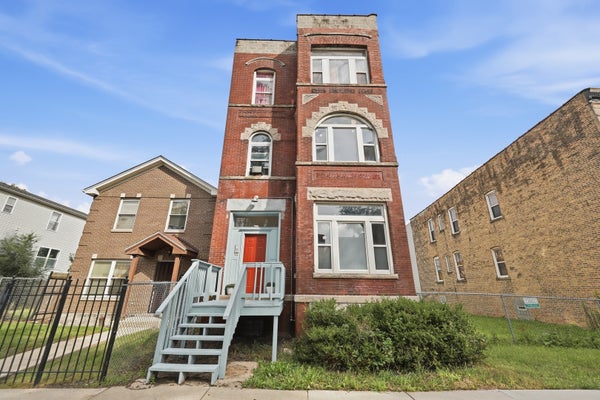 1233 S SPAULDING AVE, CHICAGO, IL 60623 - Image b2c197a4e397989b2fbeb8a891ab7d73/3601258320