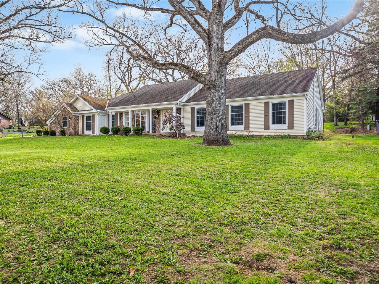 484 Williamsburg Way