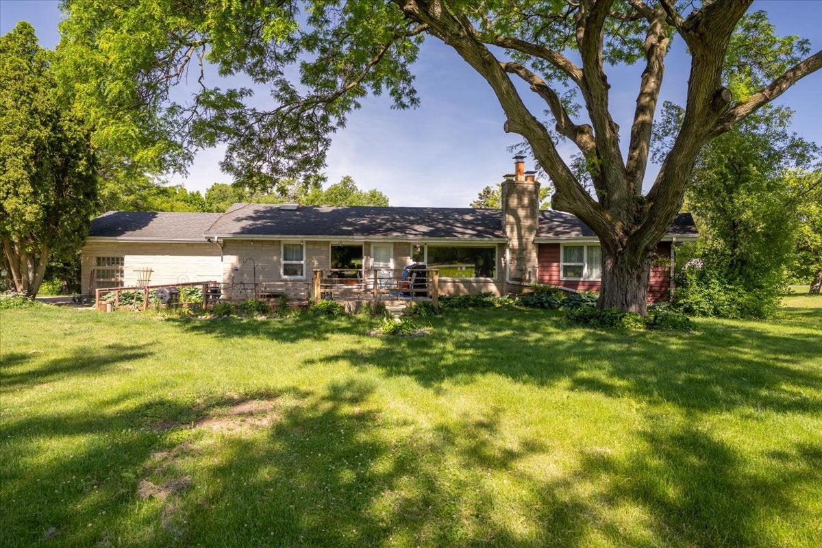 6N192 Weber Drive