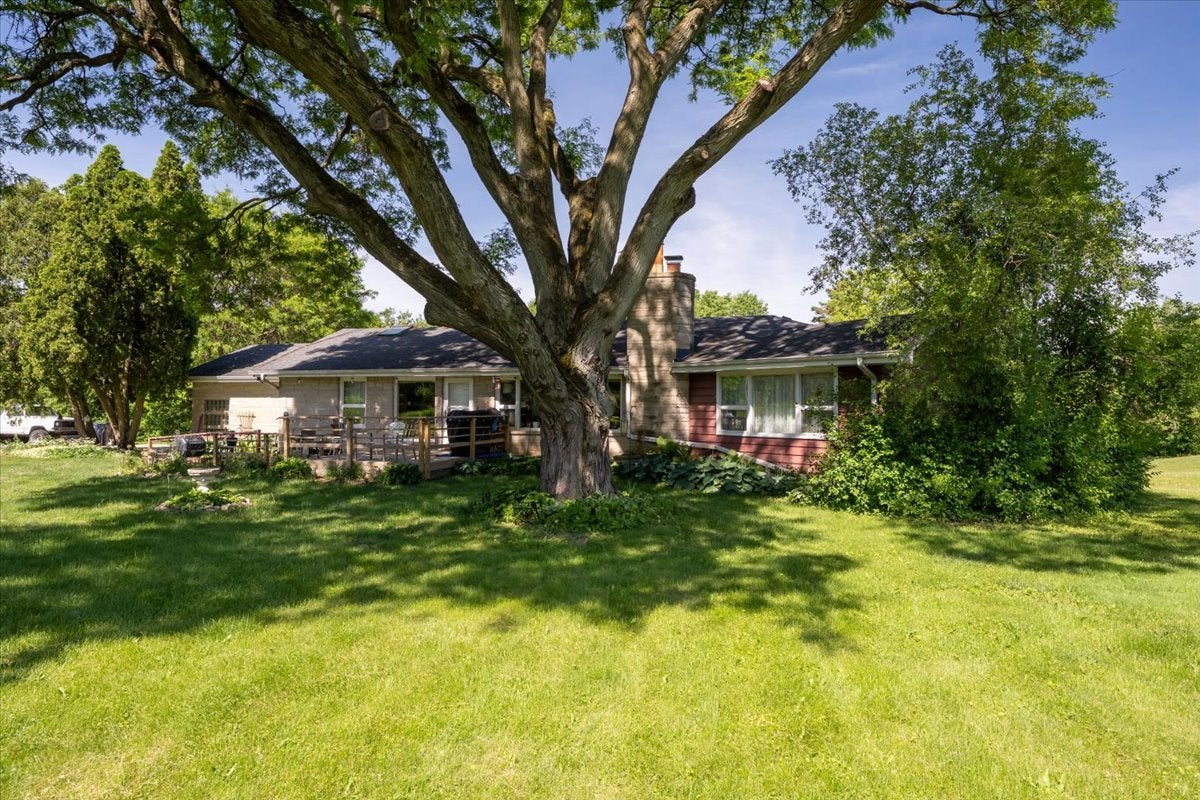6N192 Weber Drive