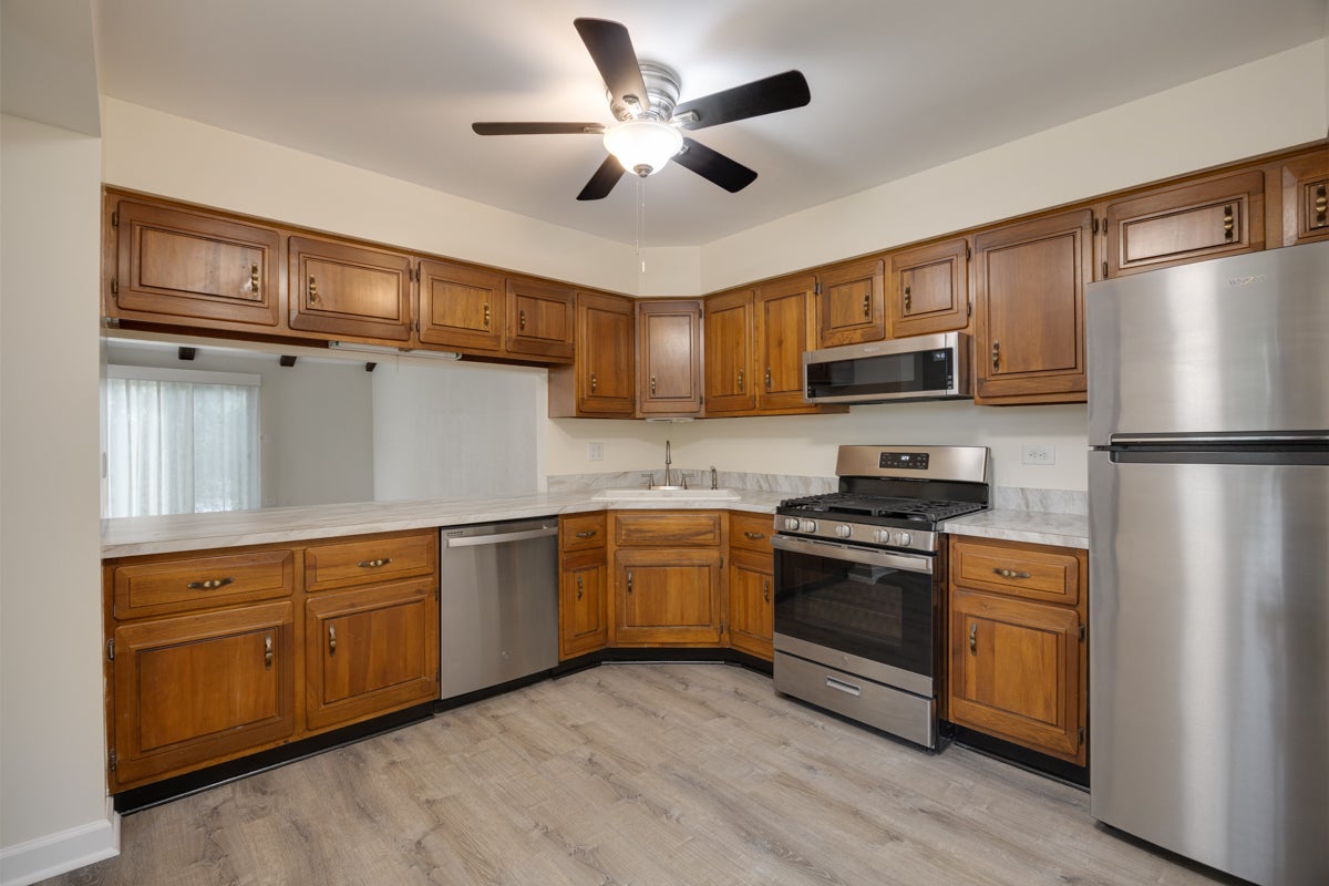 1525 Columbia Court