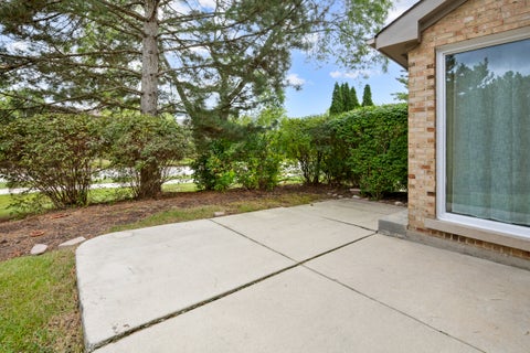 Tiny photo for 1525 Columbia Court, Elk Grove Village, IL 60007 (MLS # 12767225)