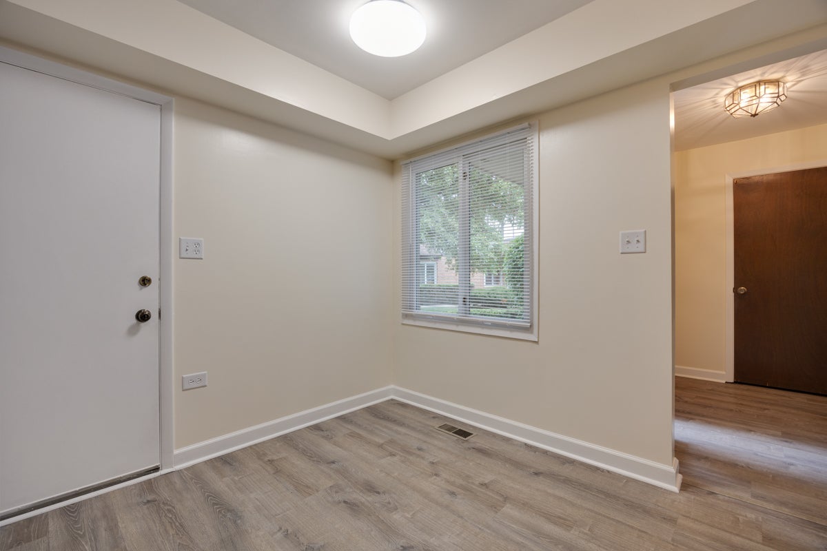 1525 Columbia Court
