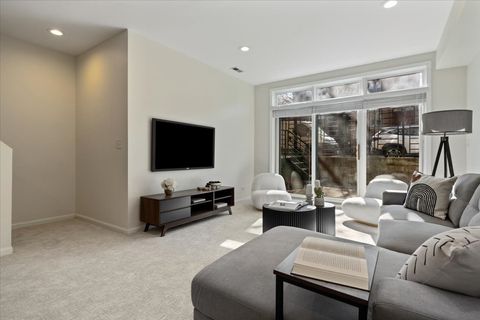 Tiny photo for 1642 W Julian Street #1, Chicago, IL 60622 (MLS # 12578615)