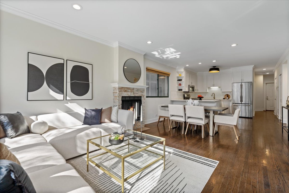 1642 W Julian Street 1